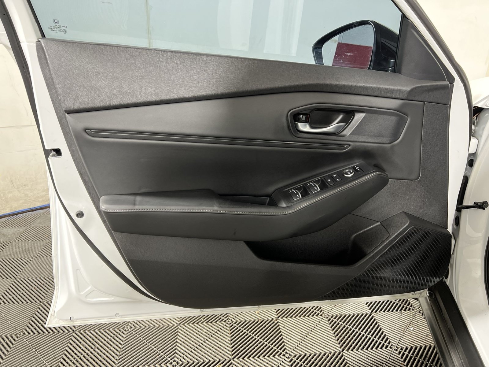 Used 2024 Honda Accord Sport image 7