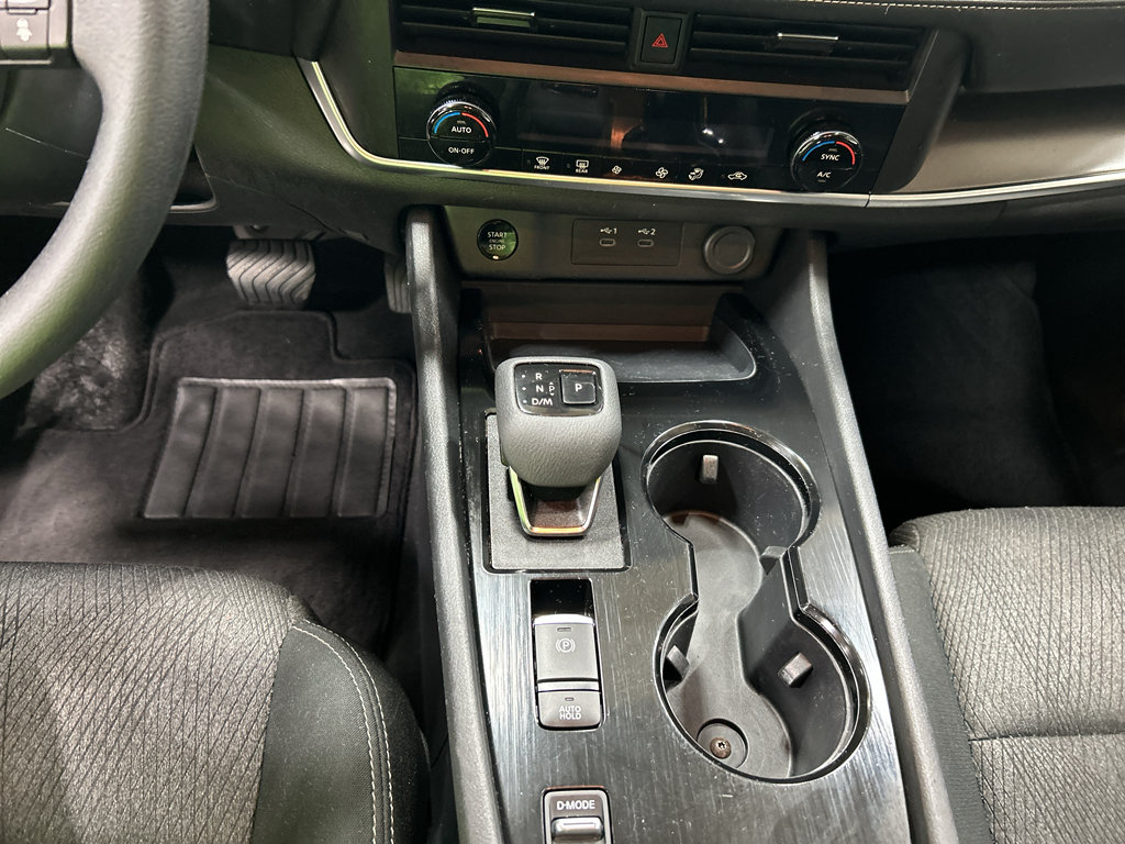 Used 2024 Nissan Rogue SV FWD image 16