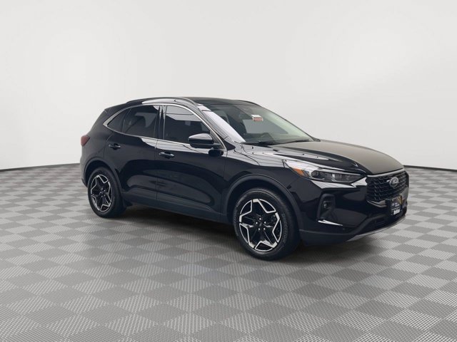 Certified 2025 Ford Escape Platinum w/ Premium Technology Package AWD/4WD image 36