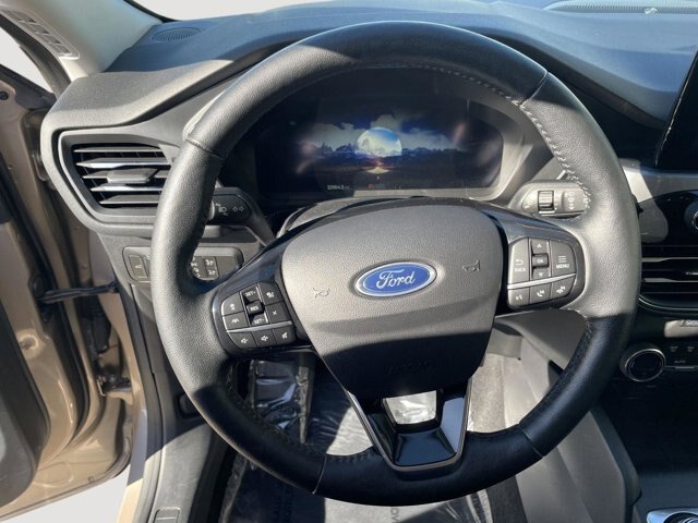 Certified 2021 Ford Escape Titanium w/ Class II Trailer Tow Package AWD/4WD image 12