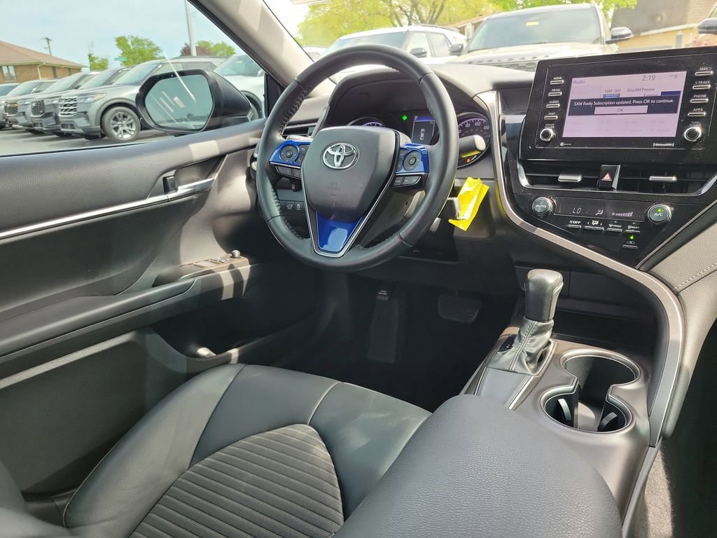 Used 2021 Toyota Camry SE FWD image 13