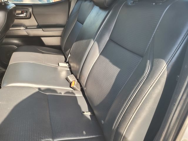 Used 2019 Toyota Tacoma TRD Off-Road AWD/4WD image 15