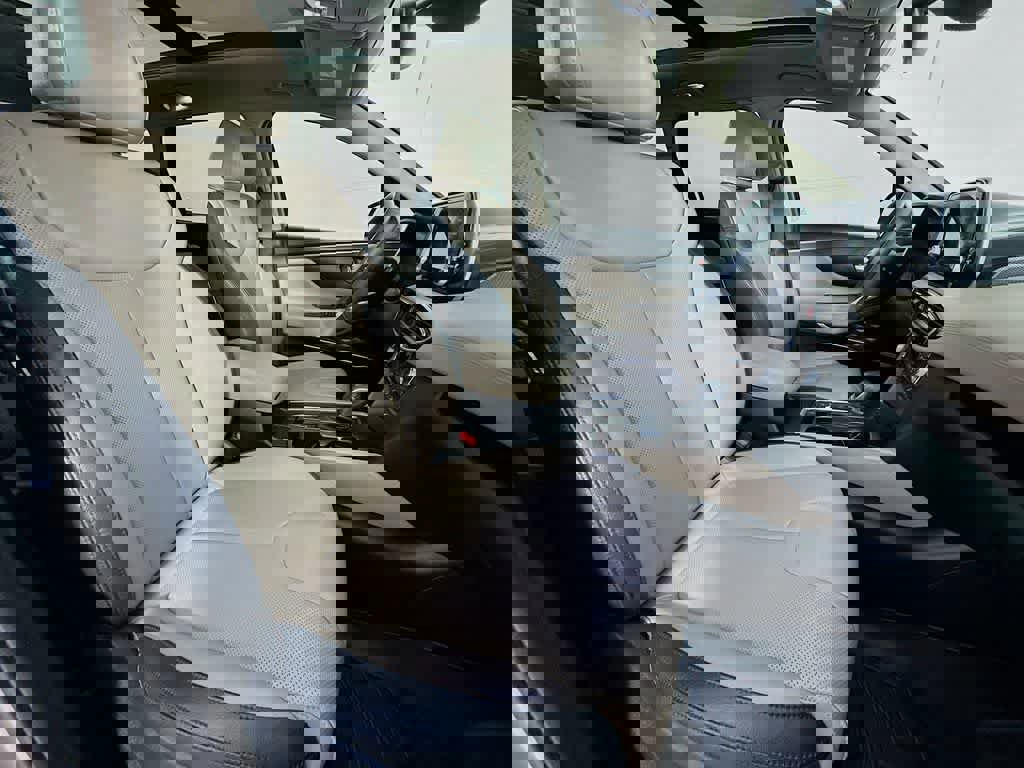 Used 2020 Hyundai Santa Fe Limited image 18