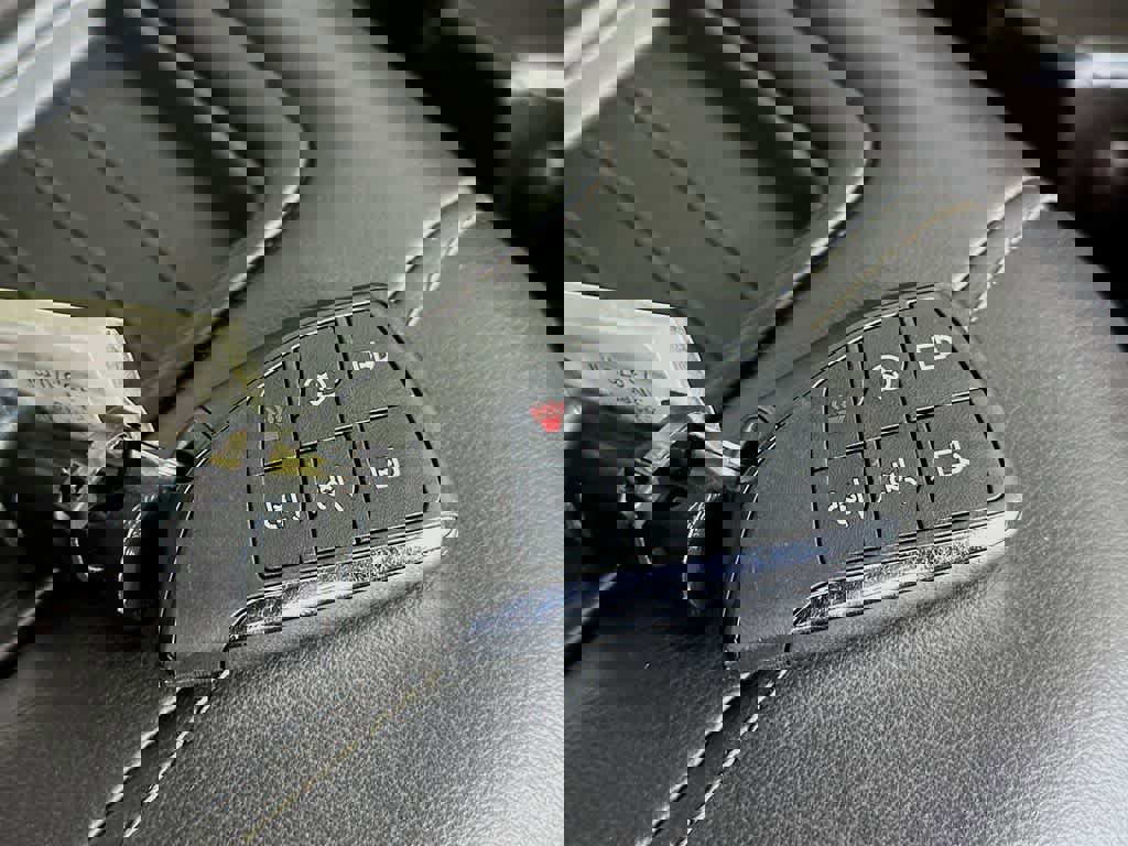 Used 2021 Chevrolet Suburban High Country image 25