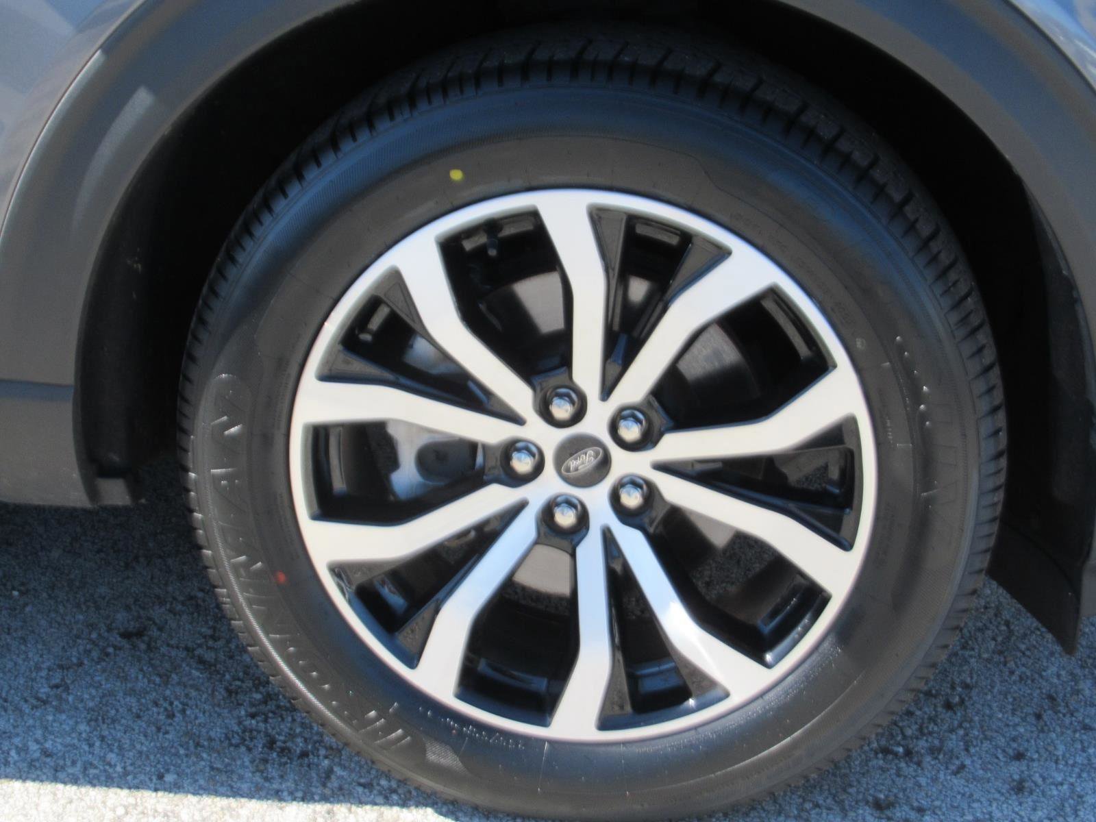 Certified 2023 Ford Explorer ST image 7