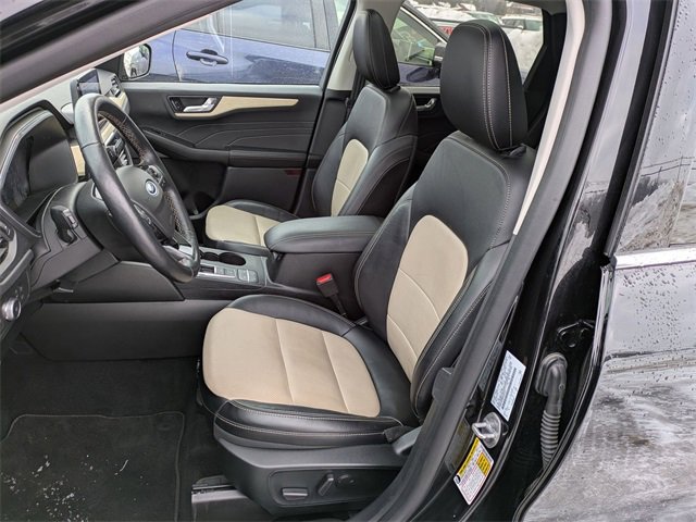 Certified 2022 Ford Escape Titanium w/ Titanium Elite Package image 7