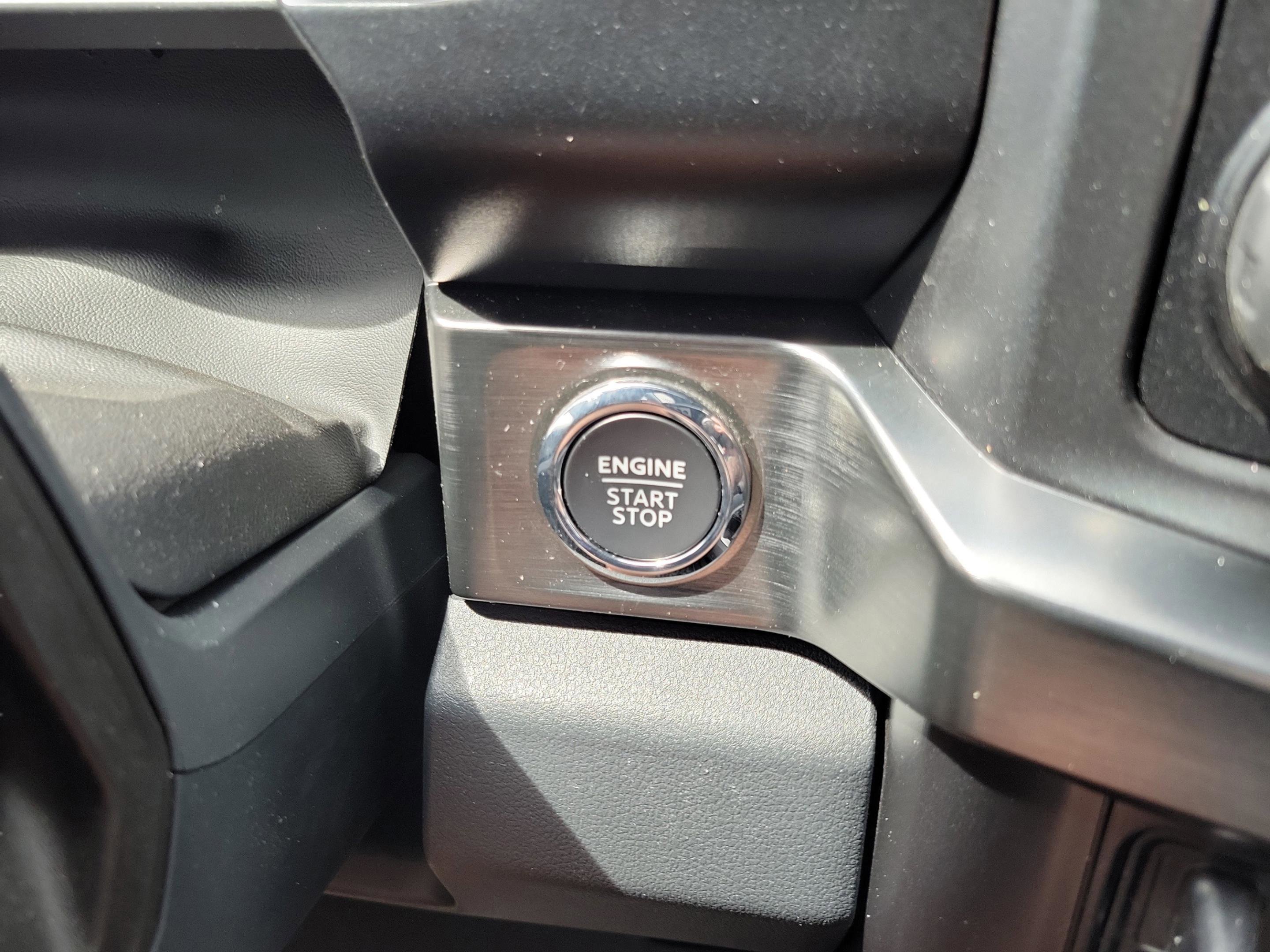 Certified 2024 Ford F250 Lariat w/ Lariat Ultimate Package AWD/4WD image 26