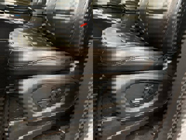 Certified 2021 Ford Explorer XLT w/ Equipment Group 202A image 18