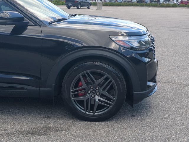 Certified 2025 Ford Explorer ST AWD/4WD image 11