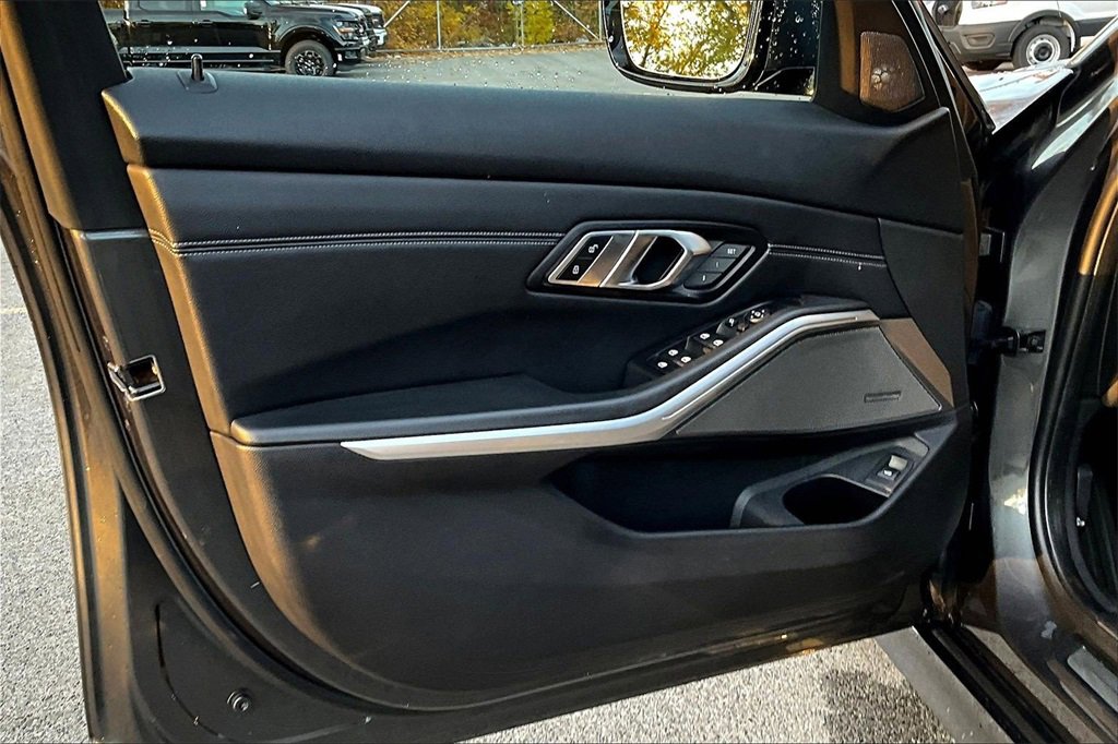 Used 2019 BMW 330i xDrive Sedan image 22