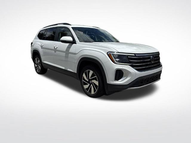 Used 2025 Volkswagen Atlas SE FWD image 2