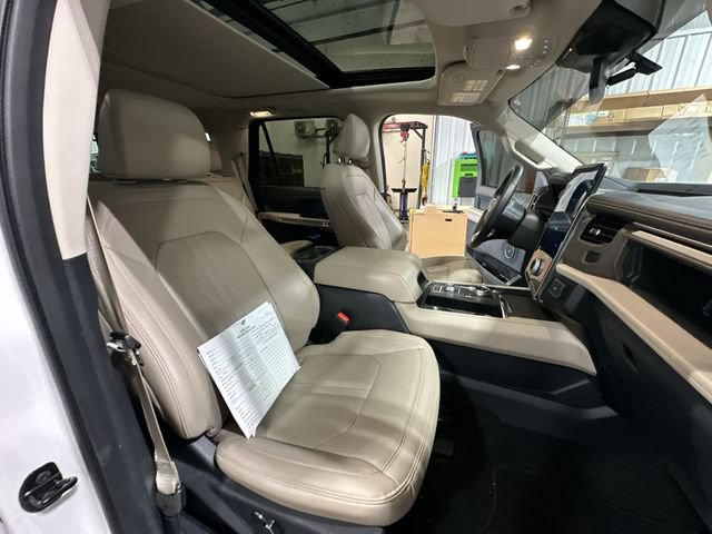 Certified 2024 Ford Expedition Limited AWD/4WD image 32