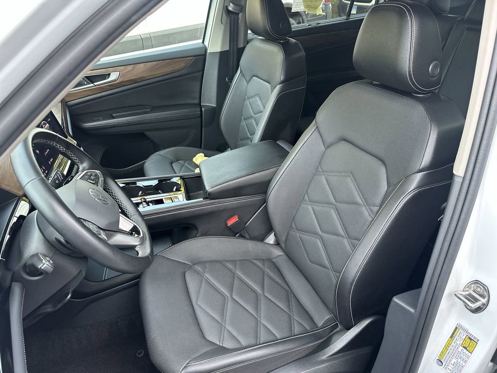 Used 2024 Volkswagen Atlas SE image 11