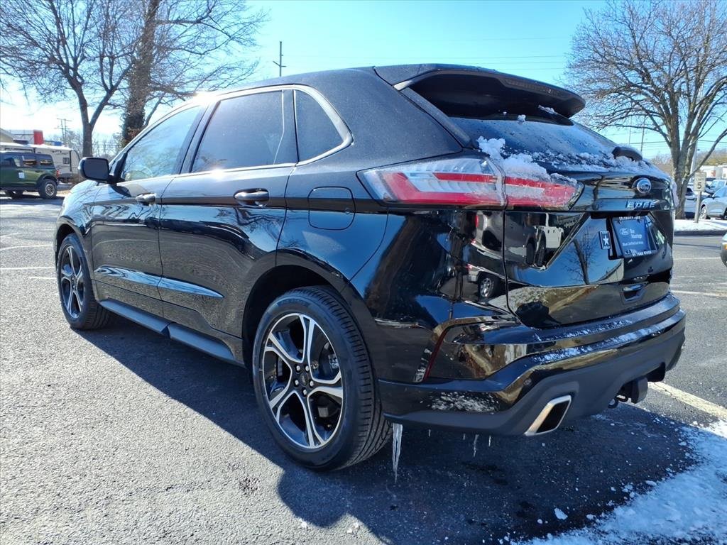 Certified 2022 Ford Edge ST image 4