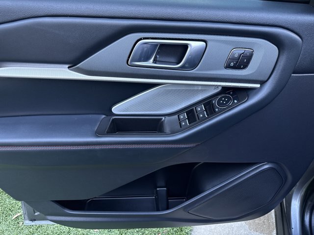 Certified 2025 Ford Explorer ST AWD/4WD image 14