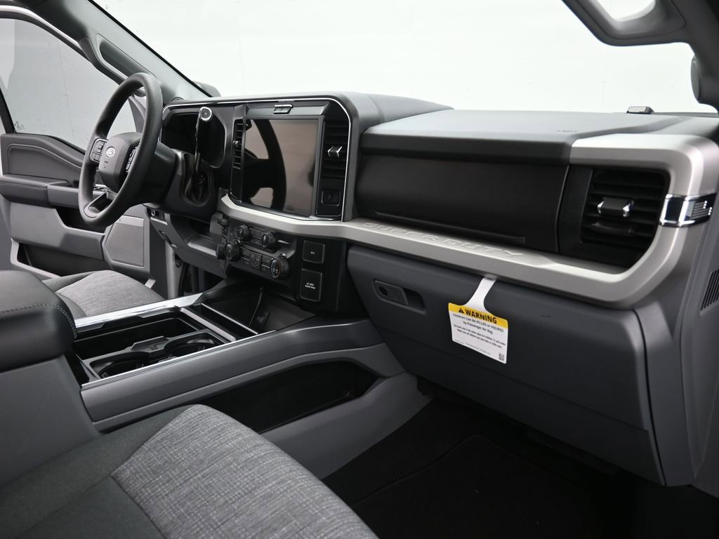 Certified 2025 Ford F250 XLT w/ Black Appearance Package image 25