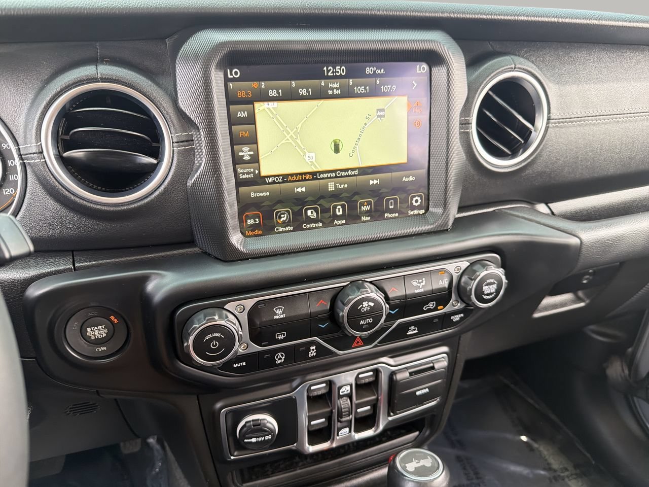 Used 2022 Jeep Wrangler Unlimited Sahara w/ LED Lighting Group AWD/4WD image 20