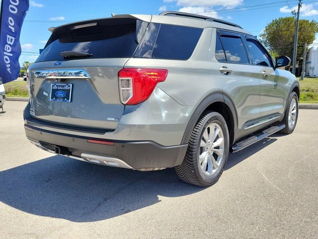 Certified 2020 Ford Explorer XLT w/ Equipment Group 202A image 4