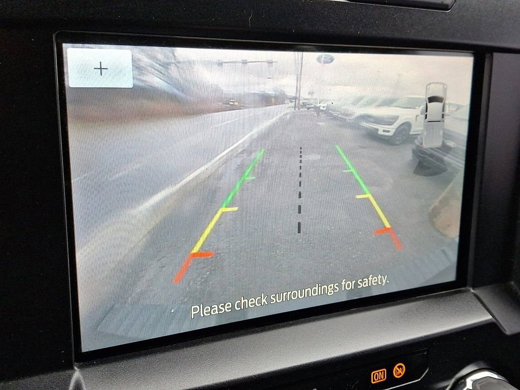 Certified 2022 Ford F350 XLT w/ Black Appearance Package image 16