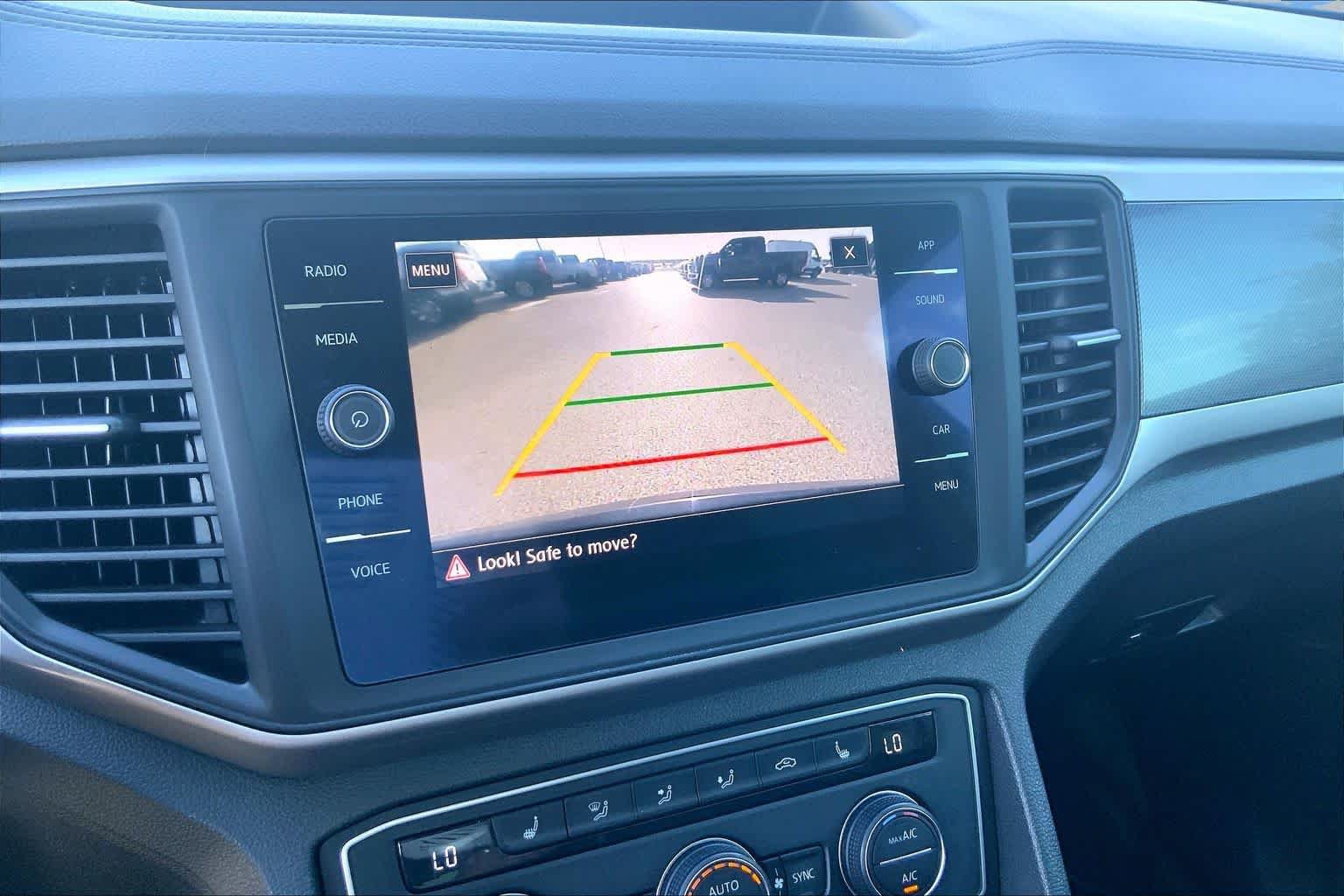 Used 2021 Volkswagen Atlas SE w/ Panoramic Sunroof Package FWD image 26