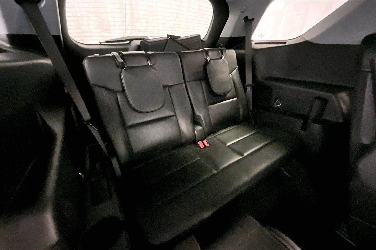 Certified 2022 Ford Explorer XLT w/ Equipment Group 202A image 27