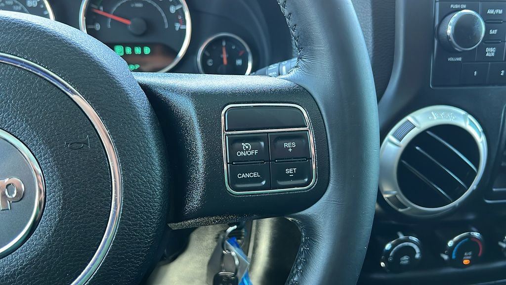 Used 2017 Jeep Wrangler Unlimited Rubicon AWD/4WD image 18