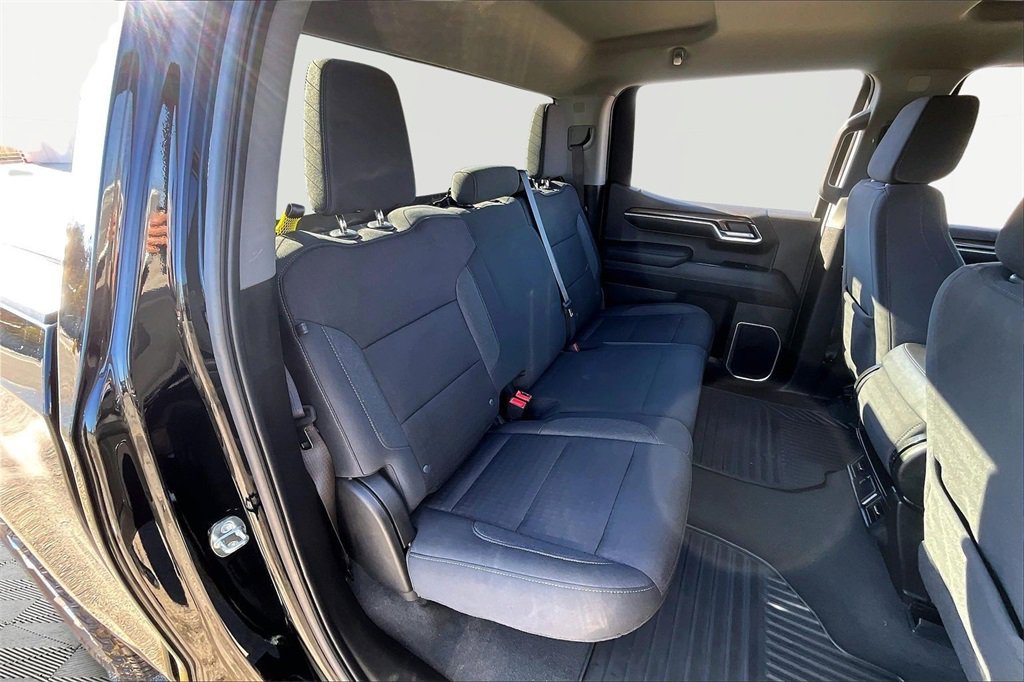 Used 2023 Chevrolet Silverado 1500 LT image 28