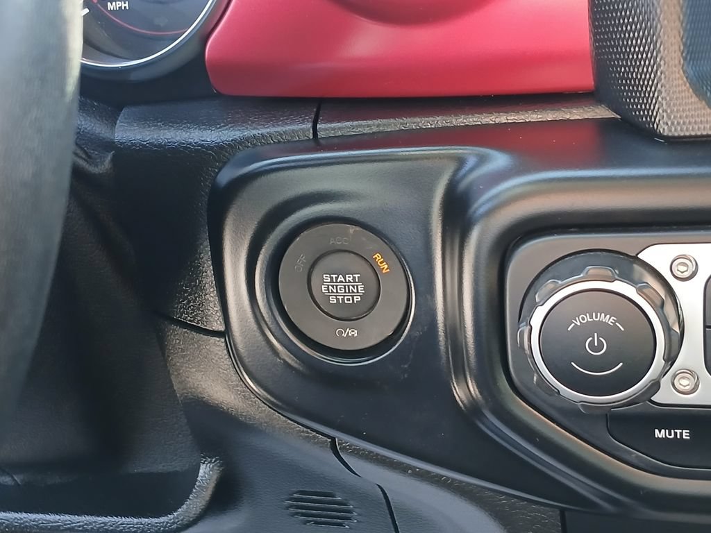 Used 2021 Jeep Wrangler Unlimited Rubicon AWD/4WD image 16