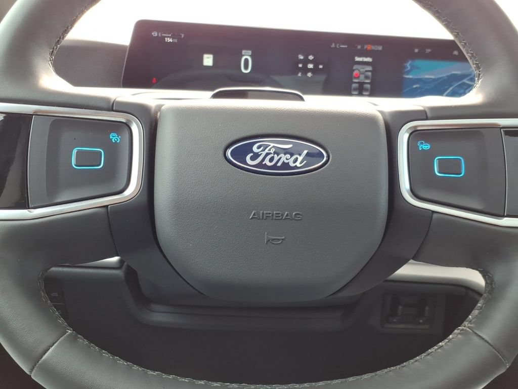 Certified 2025 Ford Expedition Active AWD/4WD image 28