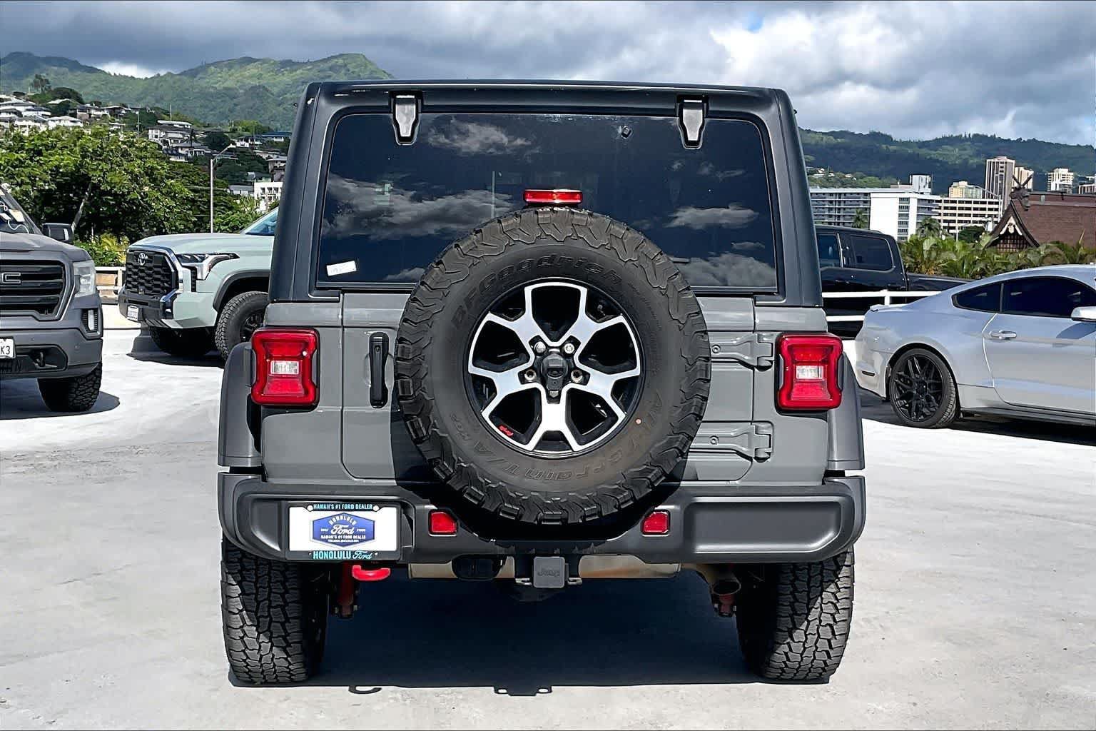 Used 2022 Jeep Wrangler Rubicon w/ LED Lighting Group AWD/4WD image 5