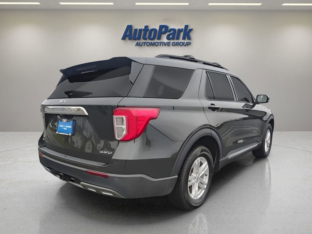 Certified 2022 Ford Explorer XLT w/ Equipment Group 202A image 5