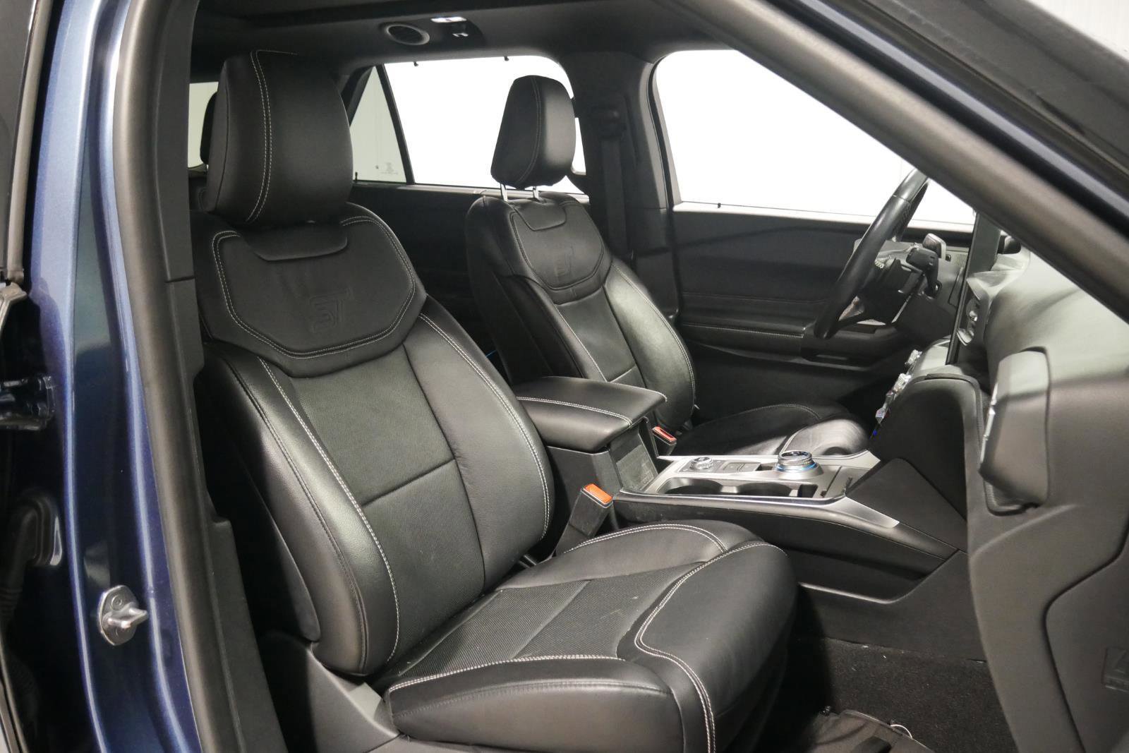 Certified 2020 Ford Explorer ST w/ ST Street Pack image 16