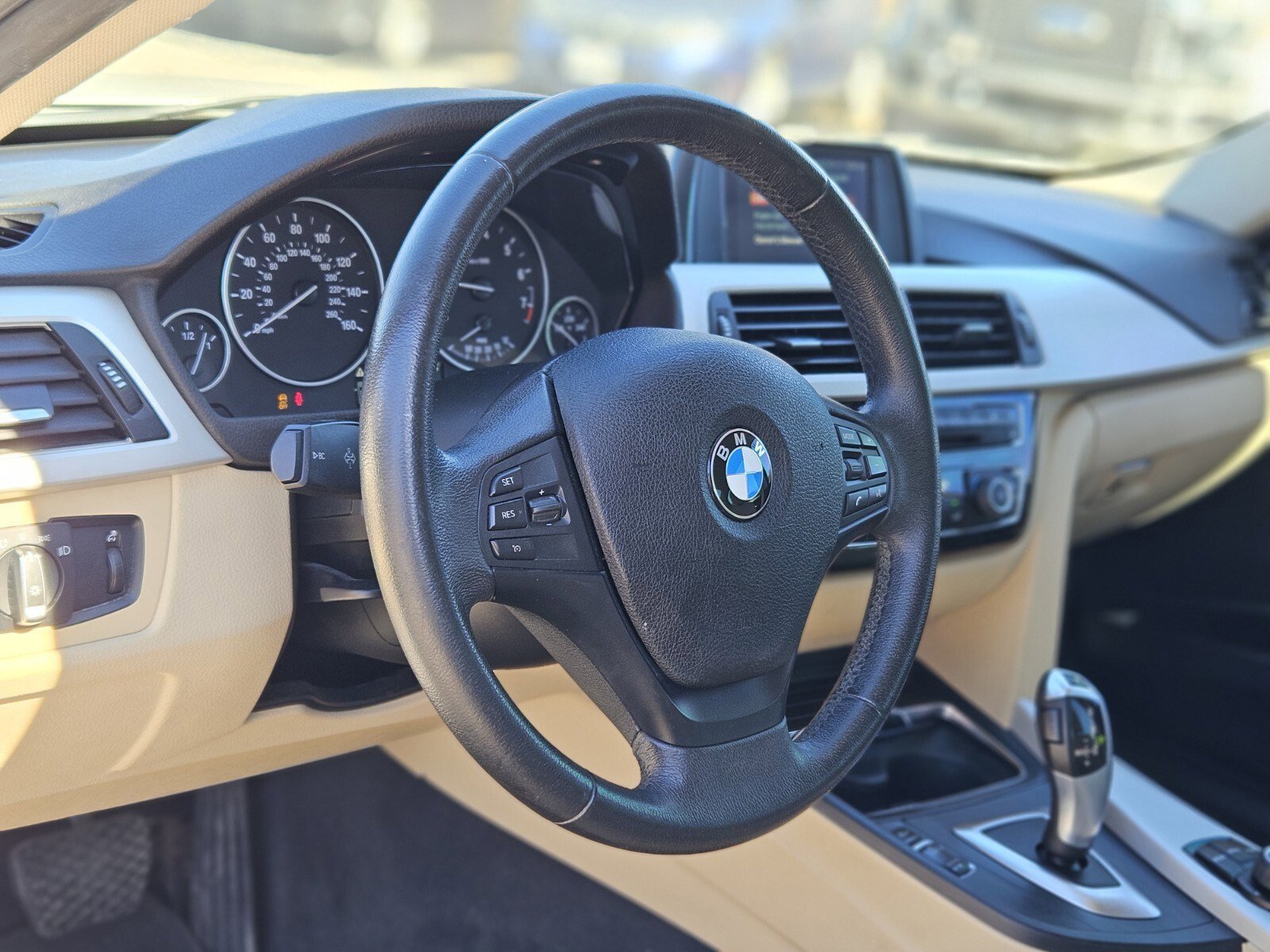 Used 2018 BMW 320i Sedan image 20