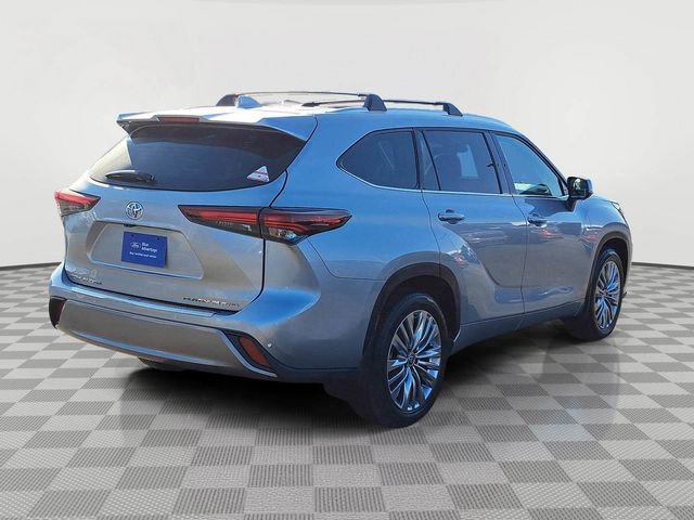 Used 2024 Toyota Highlander Platinum AWD/4WD image 5