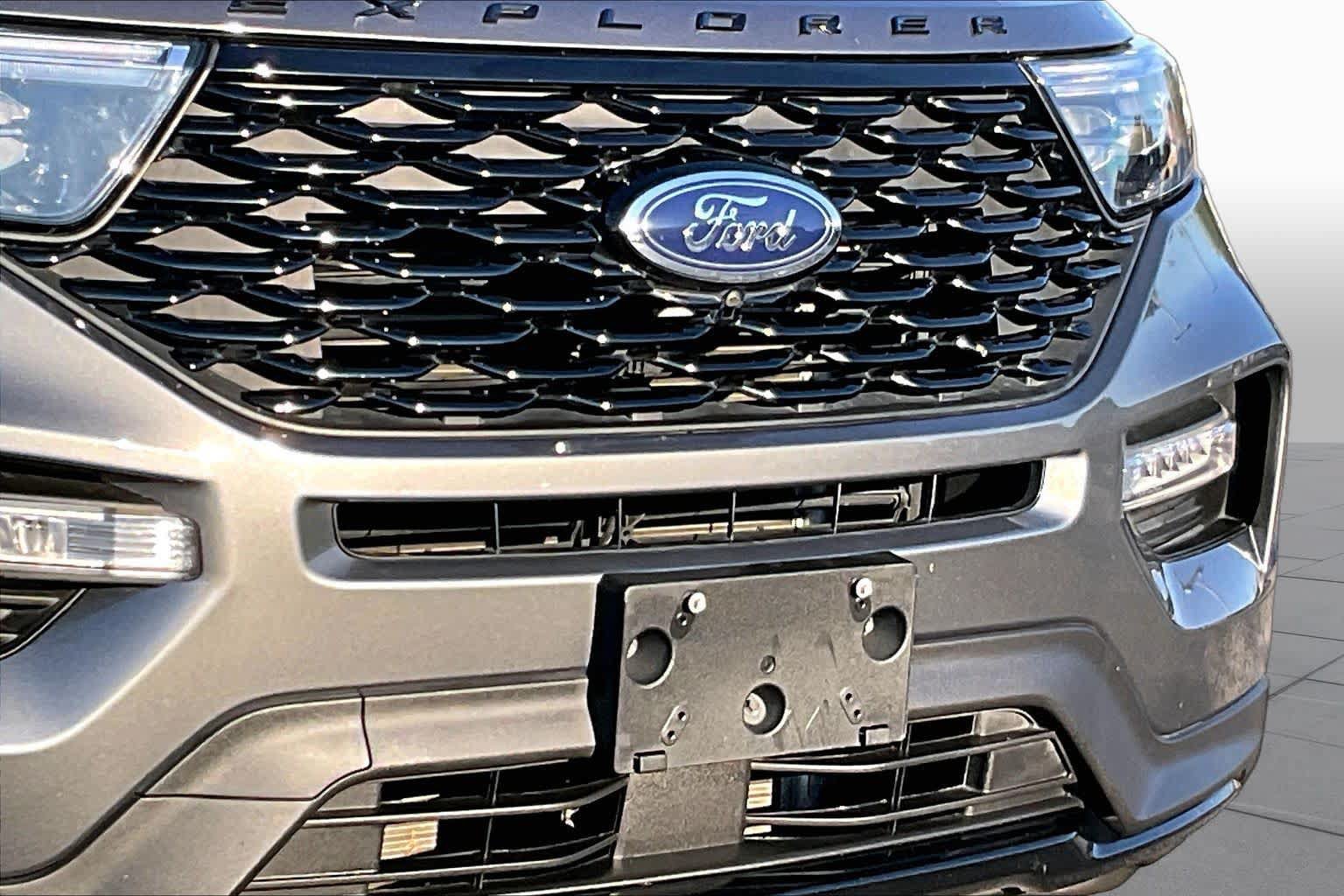 Certified 2023 Ford Explorer ST-Line w/ Class IV Trailer Tow Package RWD image 26
