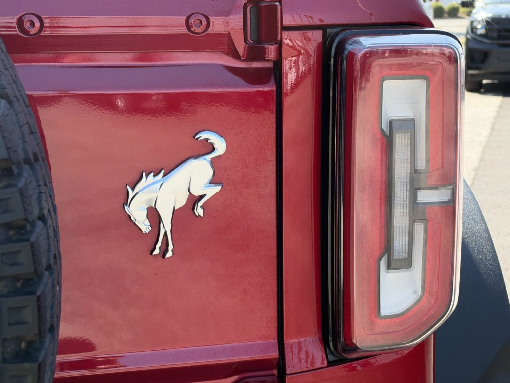 Certified 2025 Ford Bronco Badlands AWD/4WD image 9