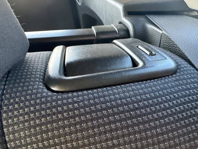 Used 2022 Toyota RAV4 LE AWD/4WD image 26