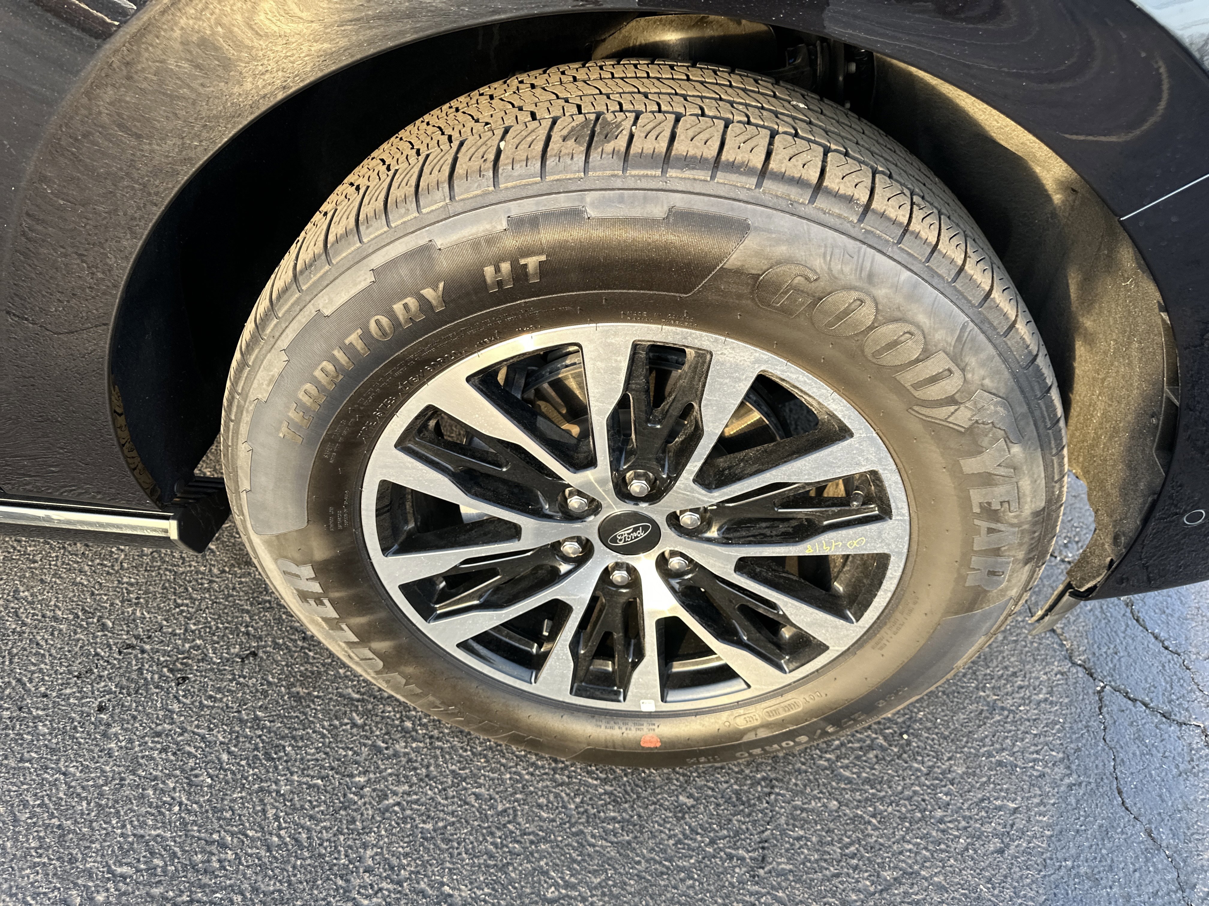 Certified 2025 Ford Expedition Platinum image 13