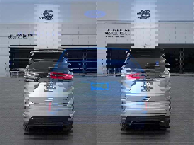 Certified 2024 Ford Edge SE w/ Black Appearance Package image 3
