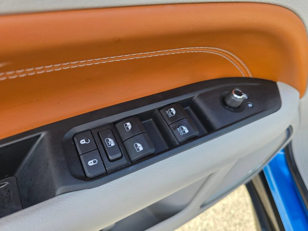 Used 2022 Jeep Compass Limited w/ Elite Group AWD/4WD image 15