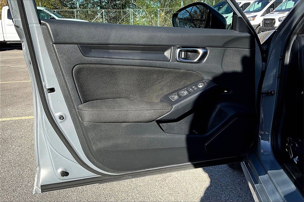 Used 2025 Honda Civic Sport image 21