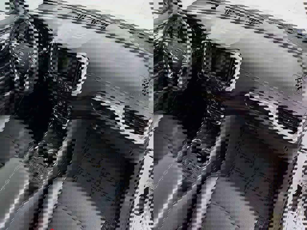 Used 2024 GMC Terrain SLT image 34