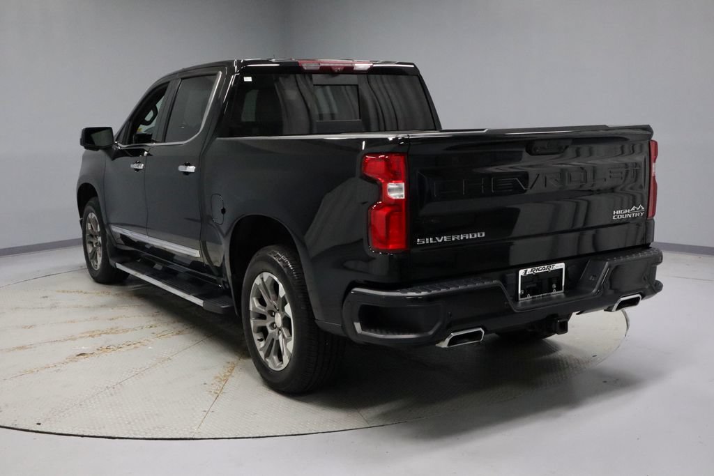 Used 2023 Chevrolet Silverado 1500 High Country w/ Technology Package AWD/4WD image 8