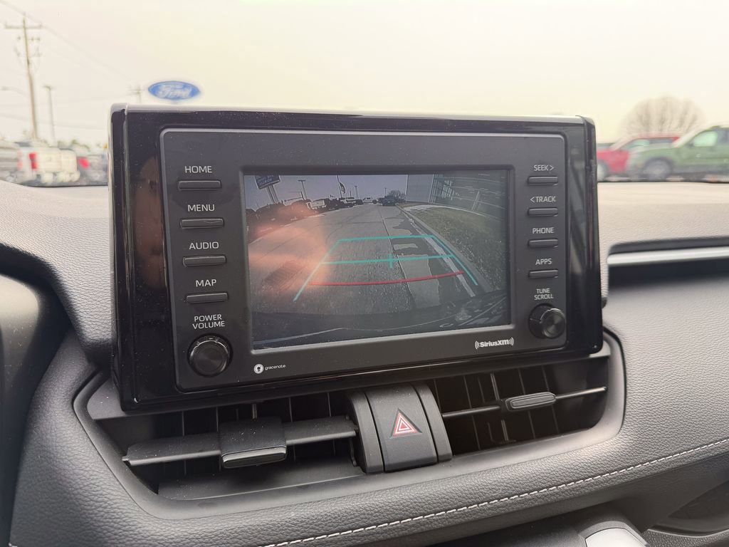 Used 2021 Toyota RAV4 LE image 23