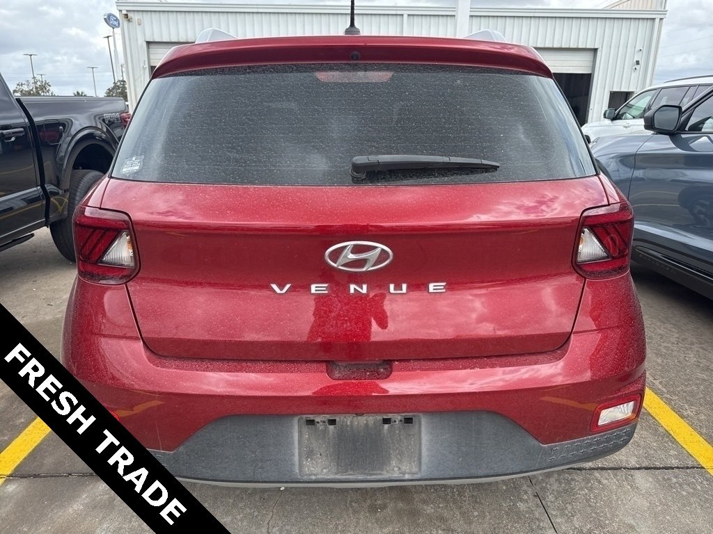 Used 2024 Hyundai Venue Limited image 4