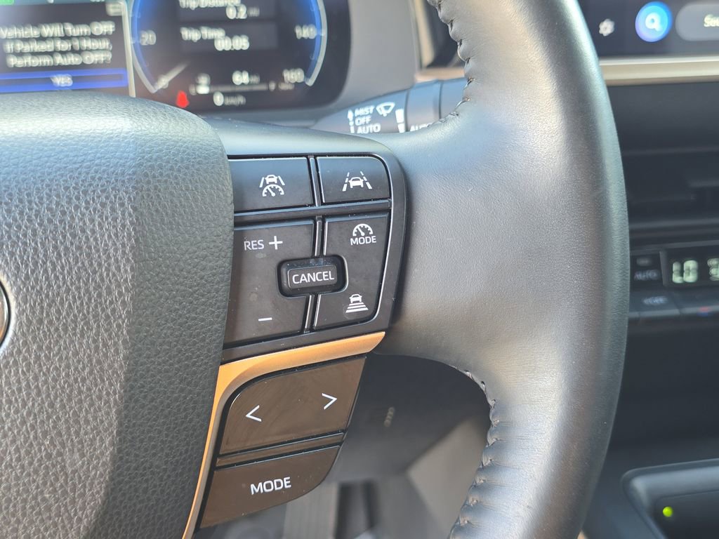 Used 2023 Toyota Crown image 30