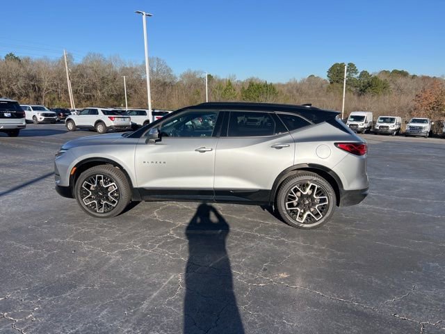 Used 2024 Chevrolet Blazer RS w/ Driver Confidence II Package FWD image 3