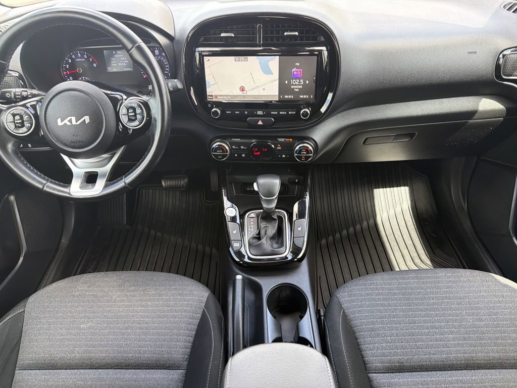 Used 2022 Kia Soul EX image 12