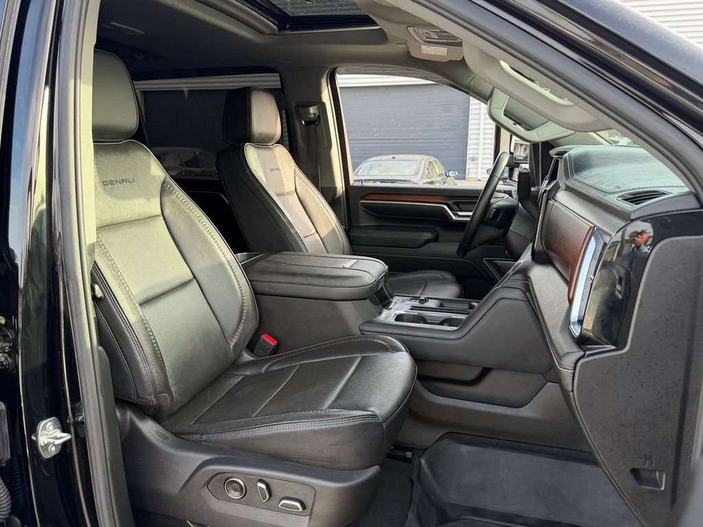 Used 2025 GMC Sierra 2500 Denali w/ Denali Reserve Package AWD/4WD image 19