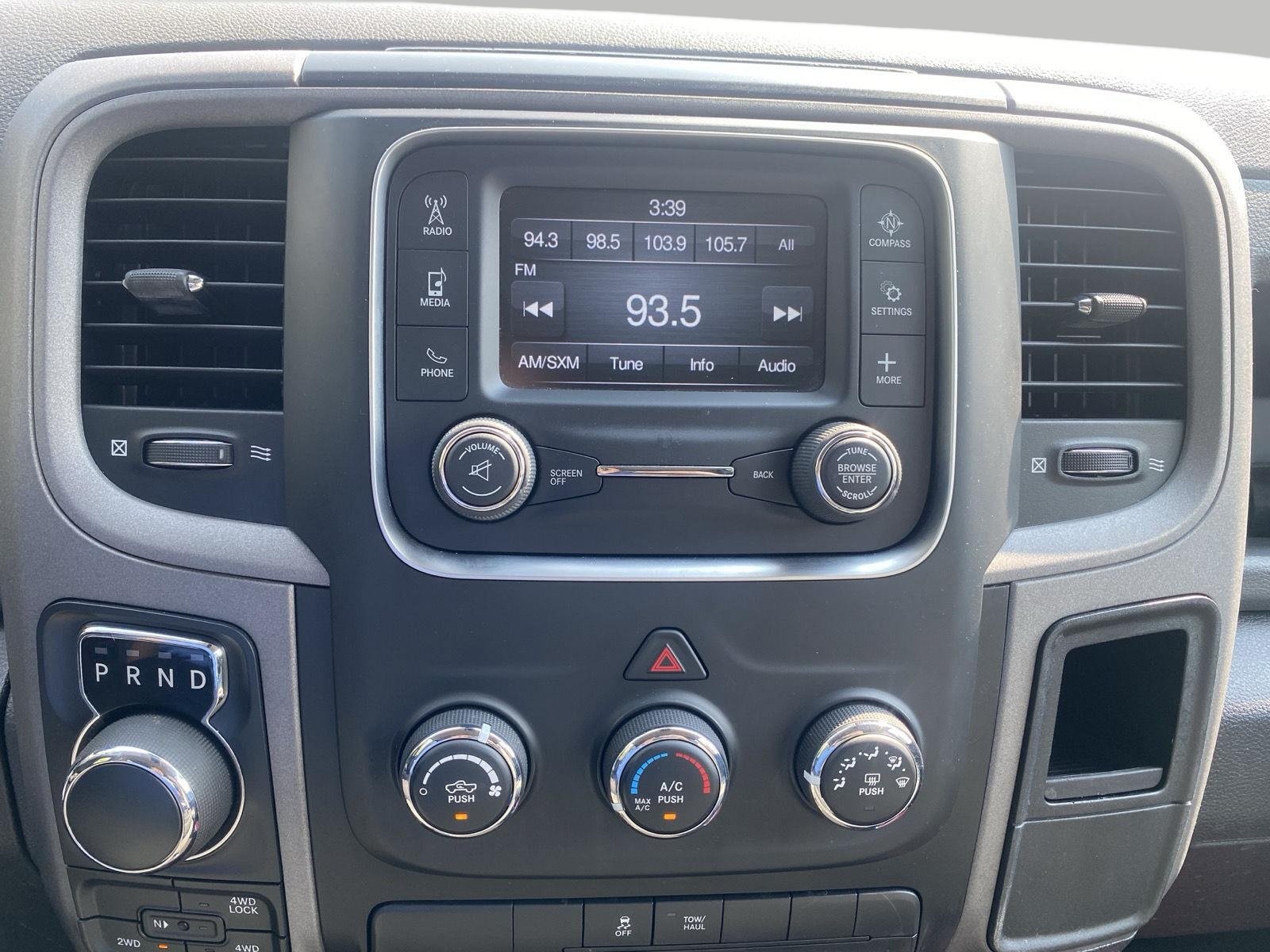 Used 2017 RAM 1500 Express AWD/4WD image 19